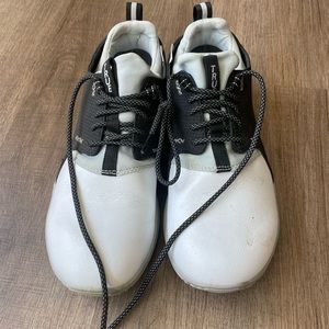 TRUE linkswear Golf Shoes